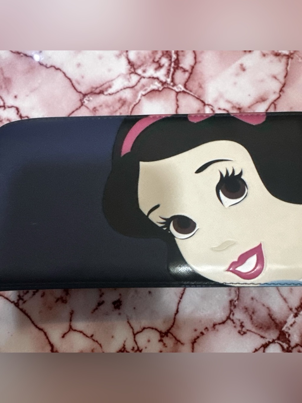Loungefly DISNEY Snow White Zip Around Wallet - EUC